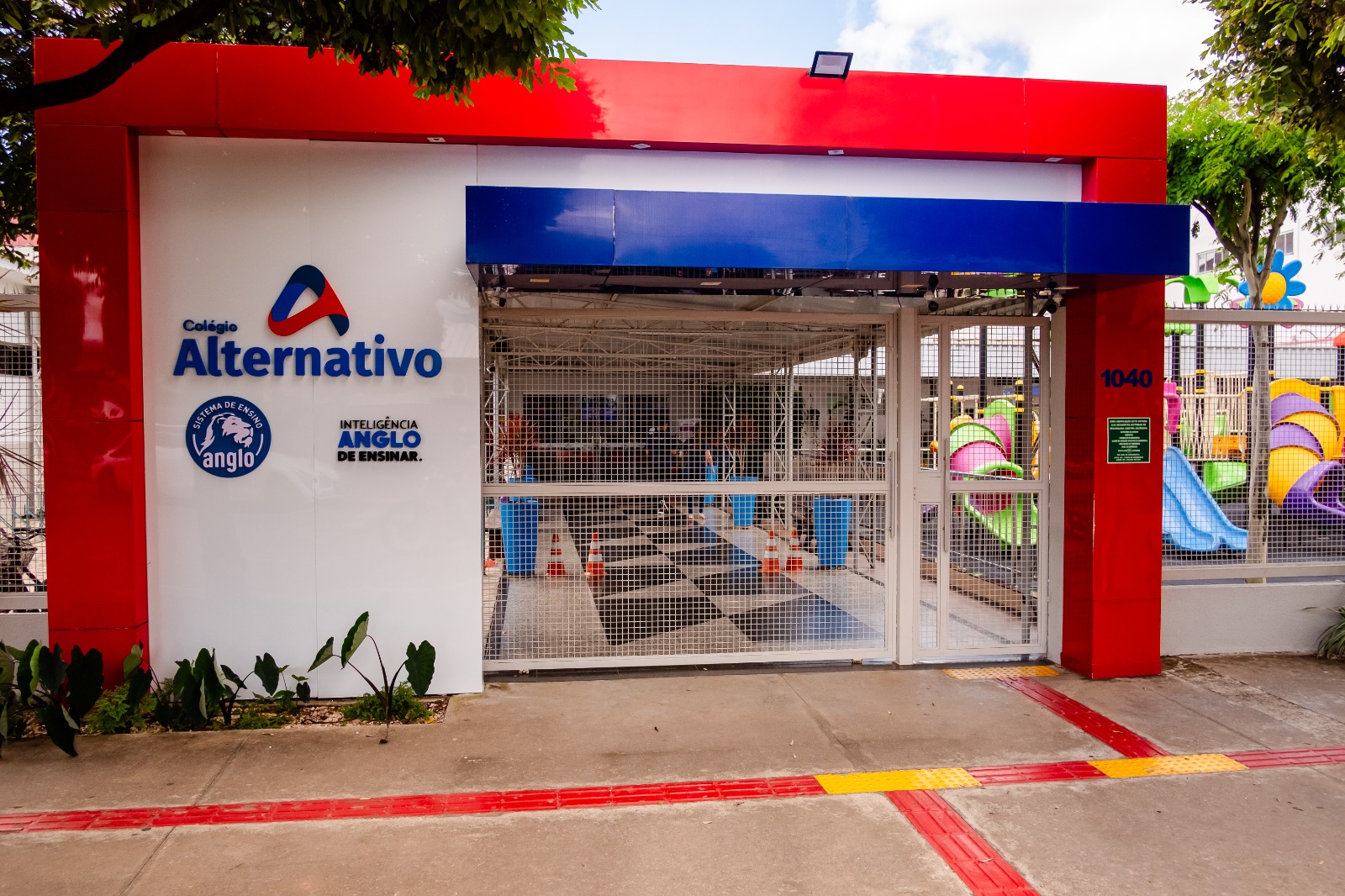 Fachada do Colégio Alternativo
